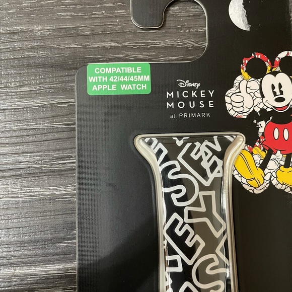 NWT Disney Mickey Watch Strap size 42mm / 44mm / 45mm - Picture 4 of 4